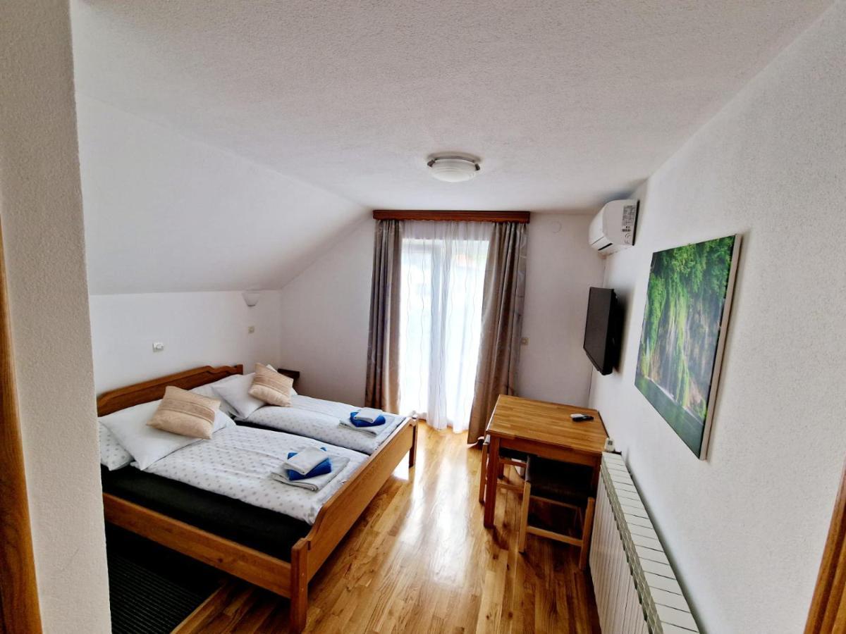 House Ana Bed & Breakfast Plitvicka Jezera Bagian luar foto