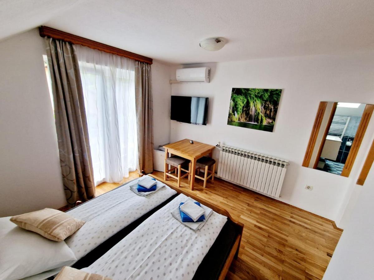 House Ana Bed & Breakfast Plitvicka Jezera Bagian luar foto