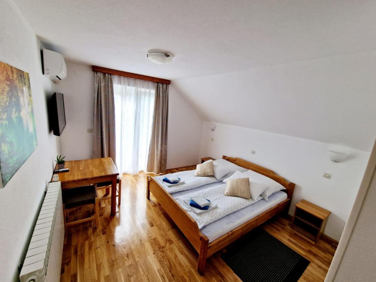 House Ana Bed & Breakfast Plitvicka Jezera Bagian luar foto