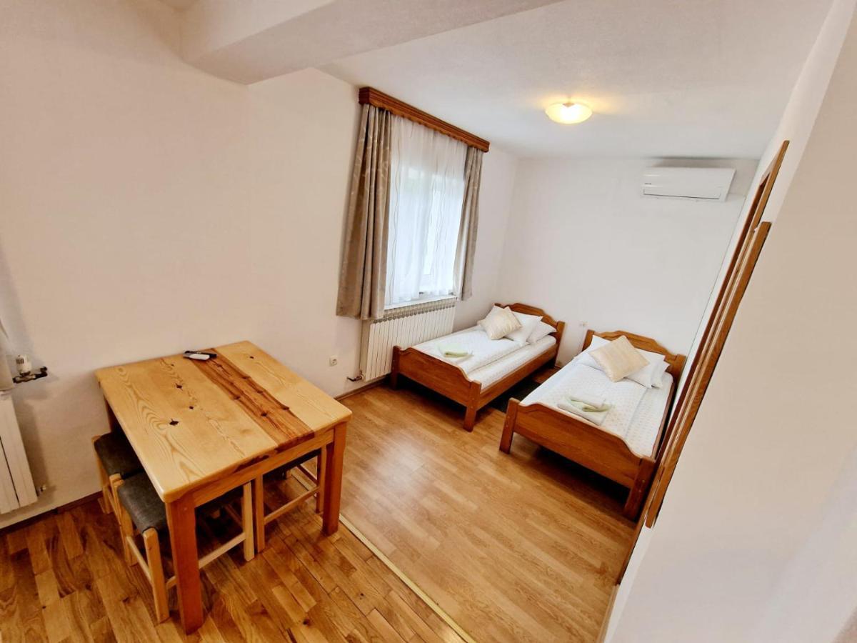 House Ana Bed & Breakfast Plitvicka Jezera Bagian luar foto