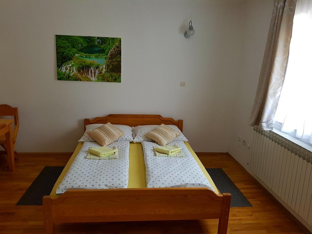 House Ana Bed & Breakfast Plitvicka Jezera Bagian luar foto