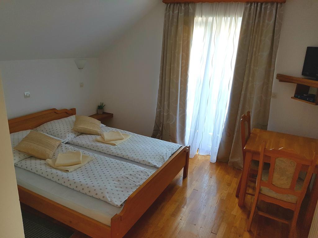 House Ana Bed & Breakfast Plitvicka Jezera Bagian luar foto