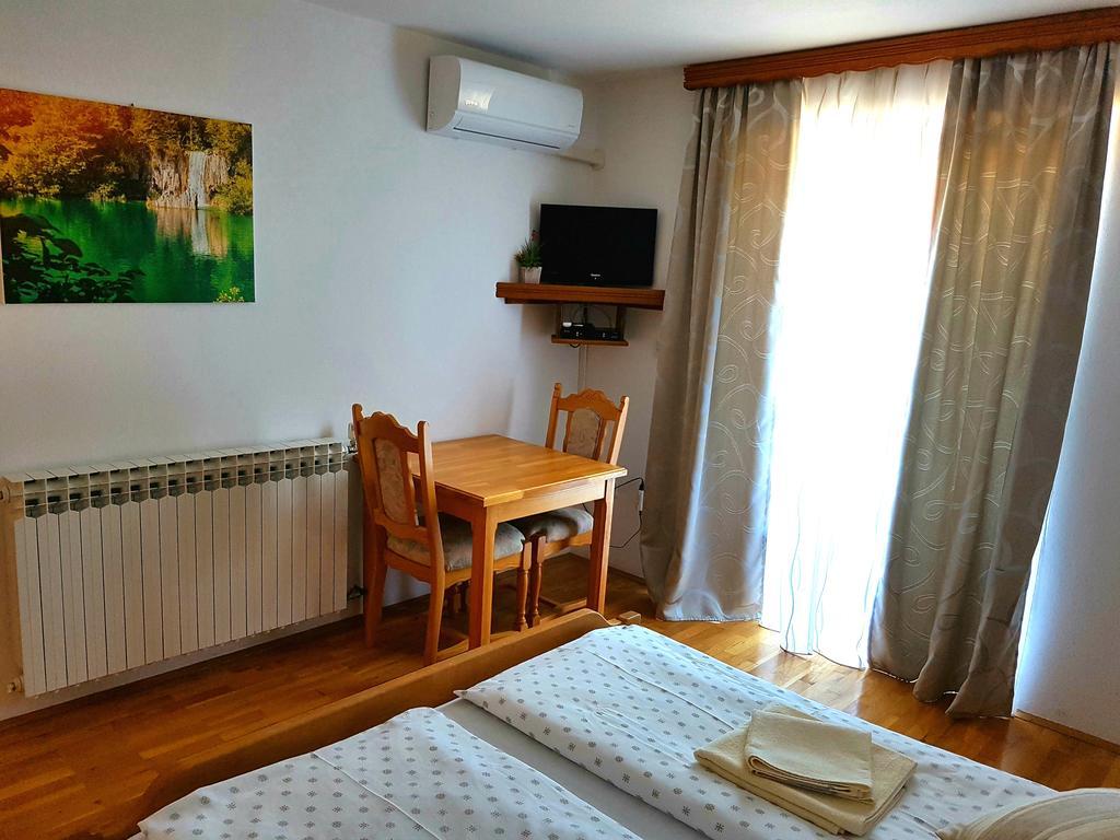 House Ana Bed & Breakfast Plitvicka Jezera Bagian luar foto