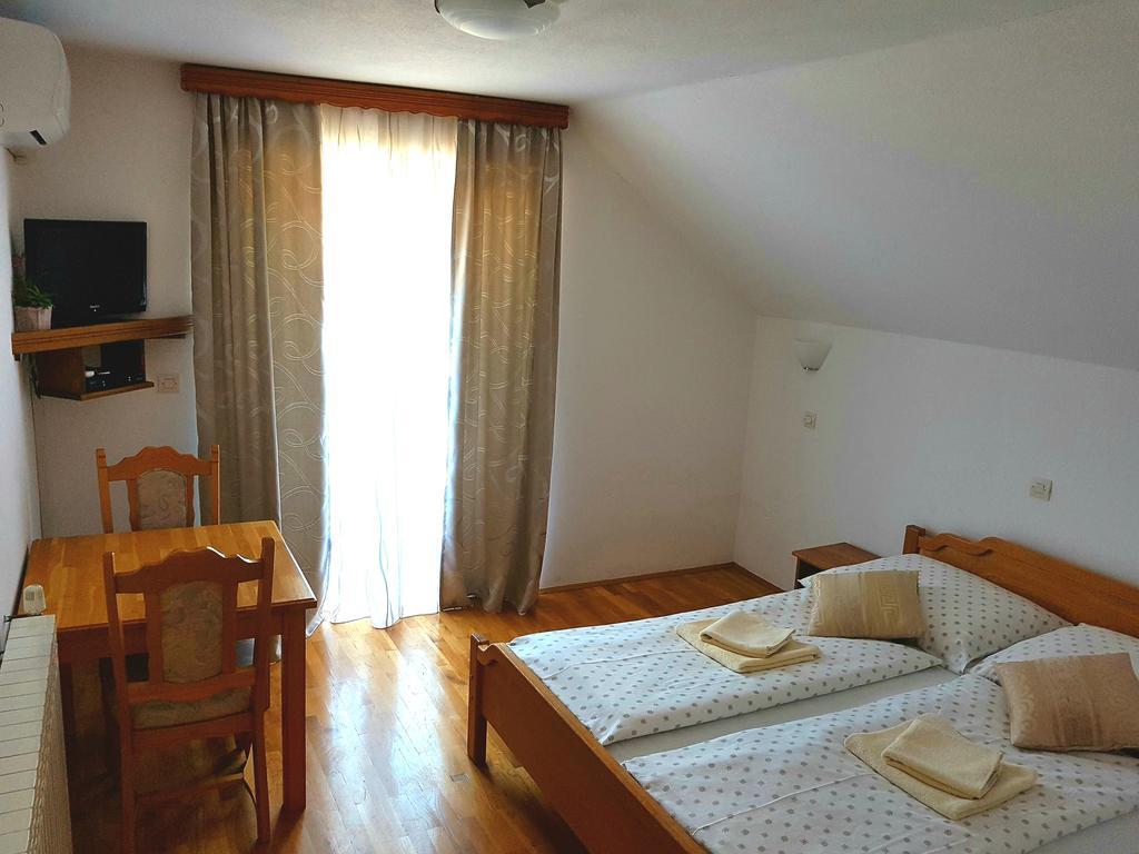 House Ana Bed & Breakfast Plitvicka Jezera Bagian luar foto