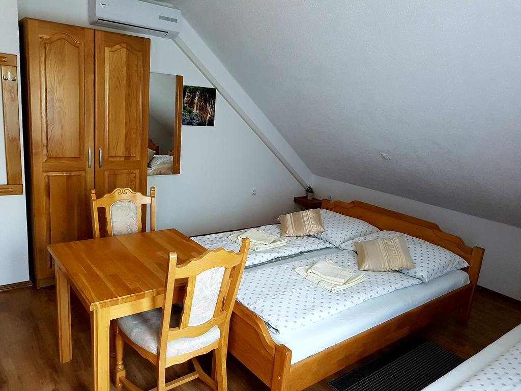 House Ana Bed & Breakfast Plitvicka Jezera Bagian luar foto