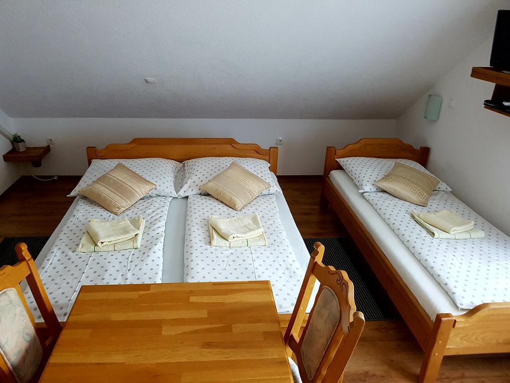 House Ana Bed & Breakfast Plitvicka Jezera Bagian luar foto