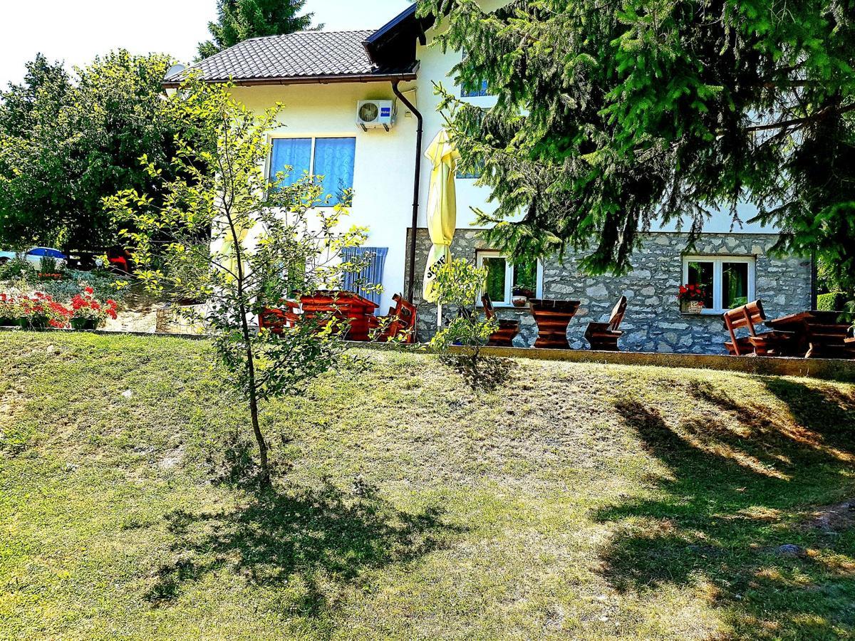 House Ana Bed & Breakfast Plitvicka Jezera Bagian luar foto